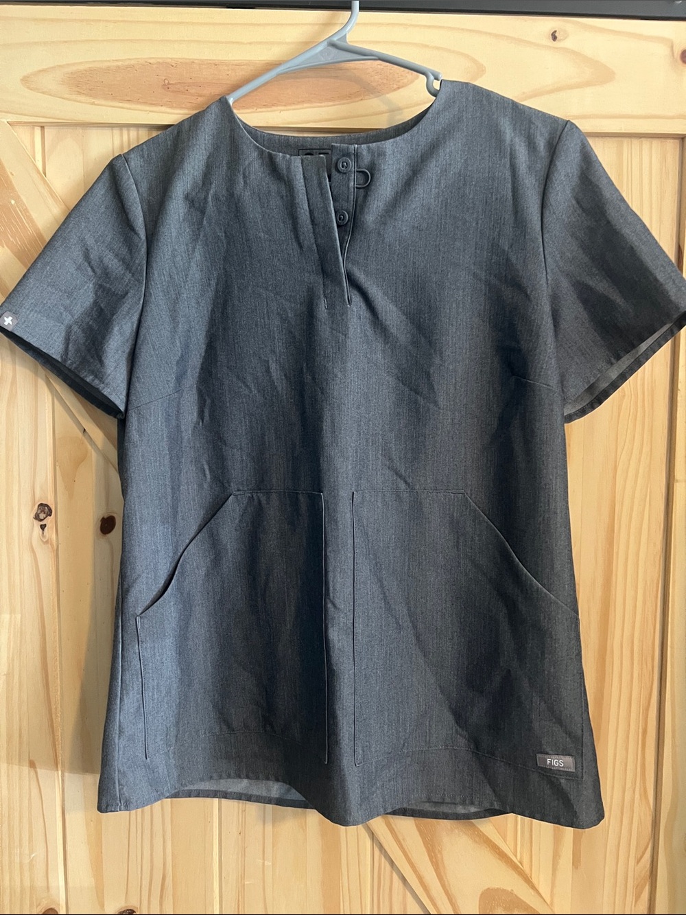 Figs Women's Charcoal Gray Short-Sleeve Tunic Scrub Top